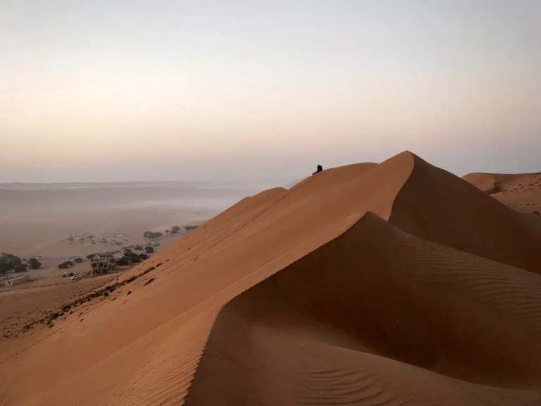 Scopri di più sull'articolo Perché visitare l’Oman: intervista a Chiara di Desert Camels Adventure Tours